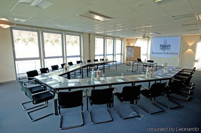 Hotel Median Messe 3*