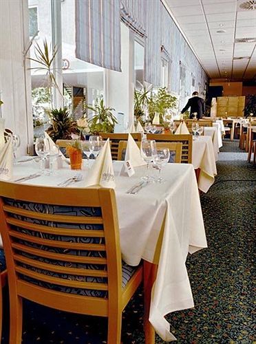 Hotel Median Messe 3*